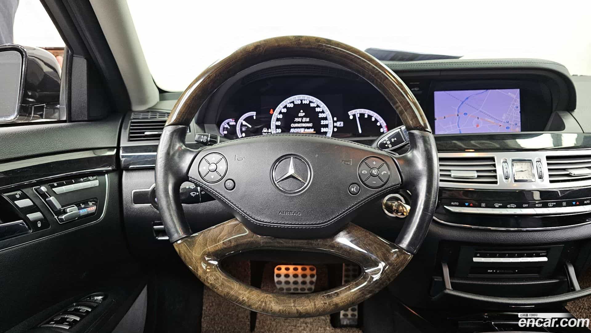 S-Class Mercedes-Benz 2010.10-OPTION-017