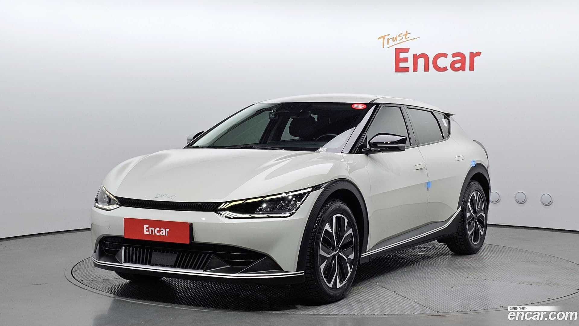 Main__Slider__Photo:EV6 Kia 2022.3-0