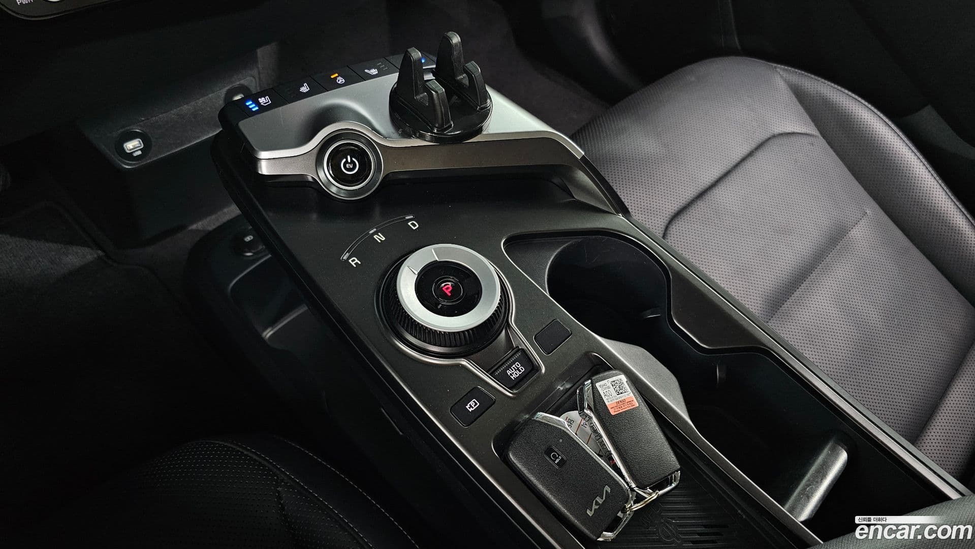 Main__Slider__Photo:EV6 Kia 2022.3-8