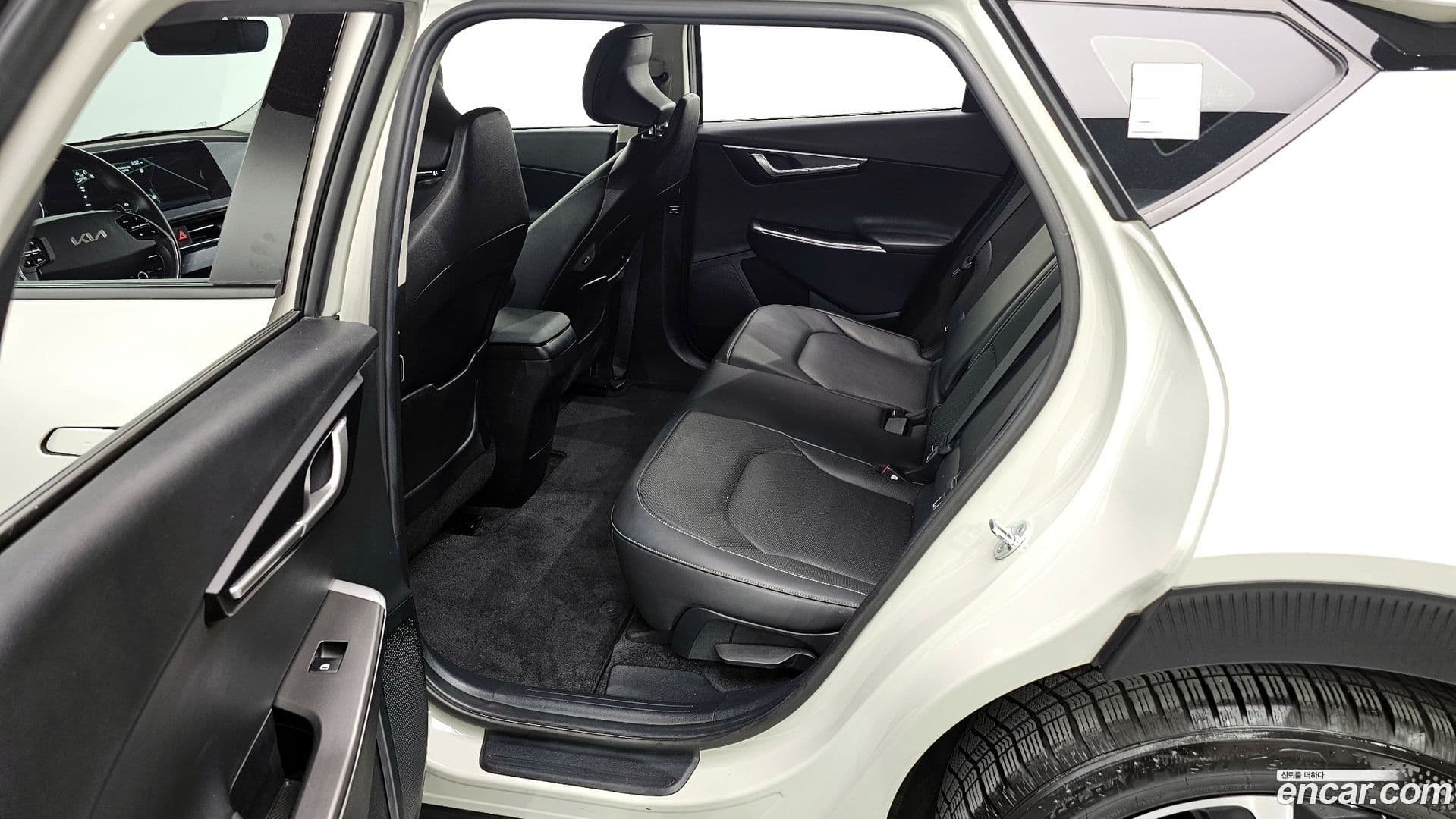 Main__Slider__Photo:EV6 Kia 2022.3-10