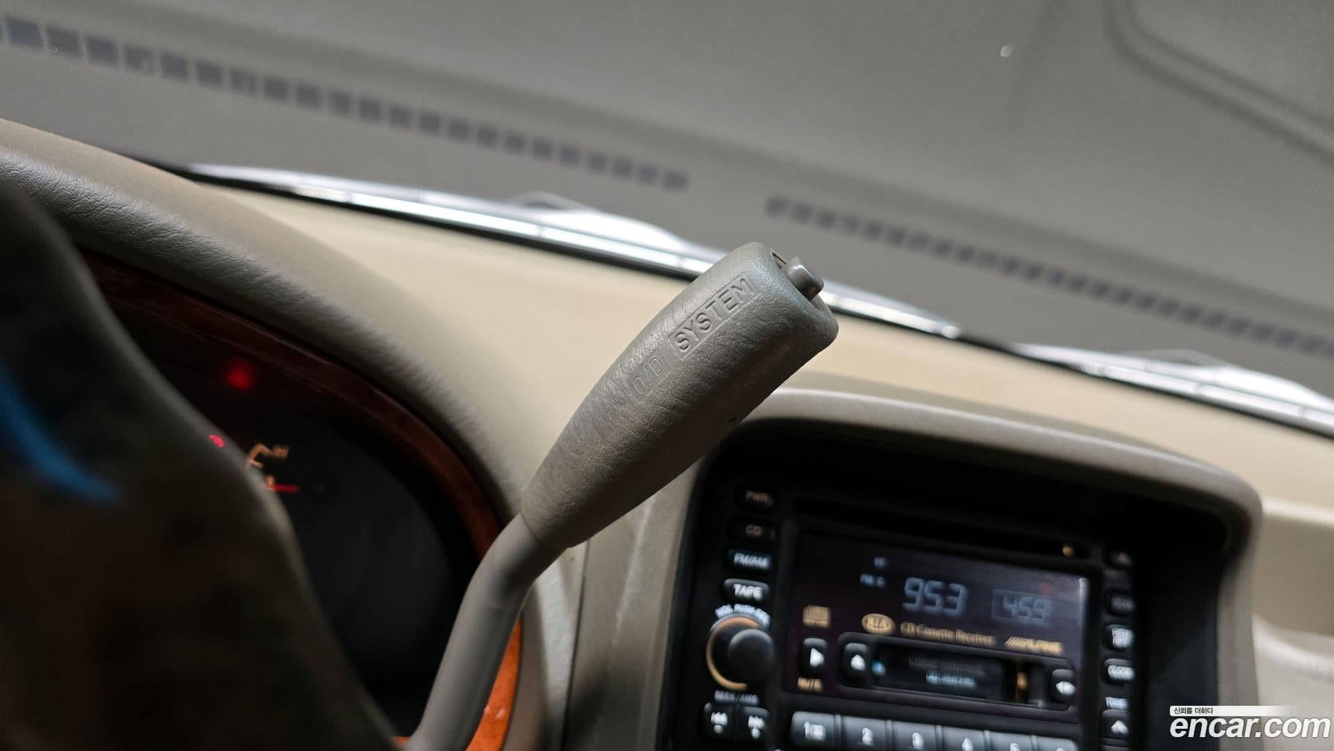 Main__Slider__Photo:Carens Kia 2001.8-8