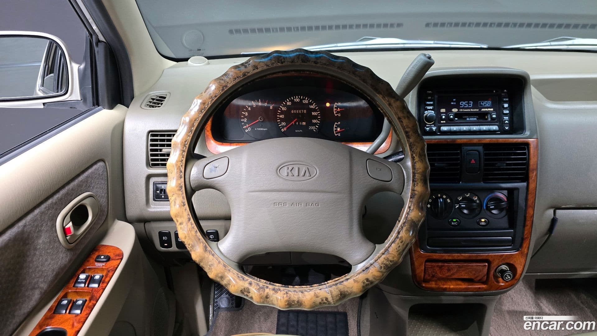 Main__Slider__Photo:Carens Kia 2001.8-12