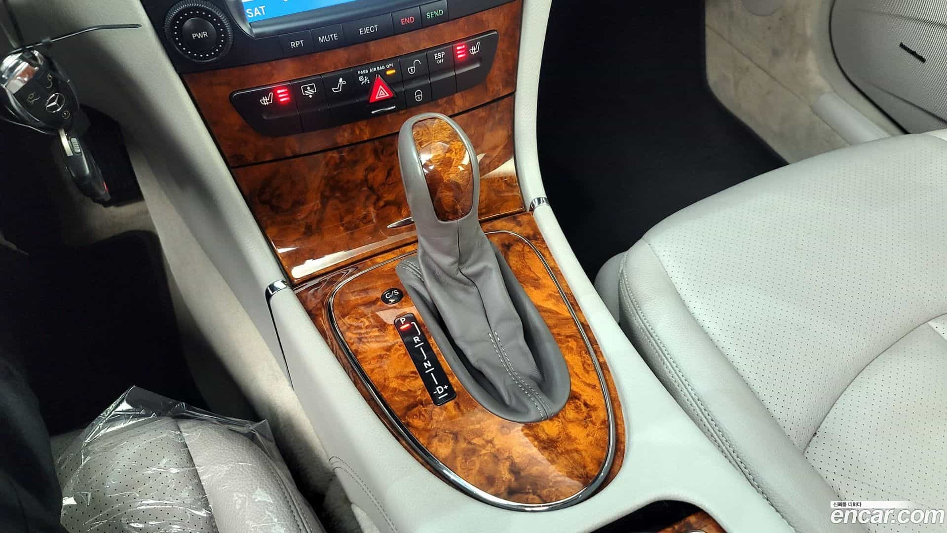 E-Class Mercedes-Benz 2006.11-INNER-009