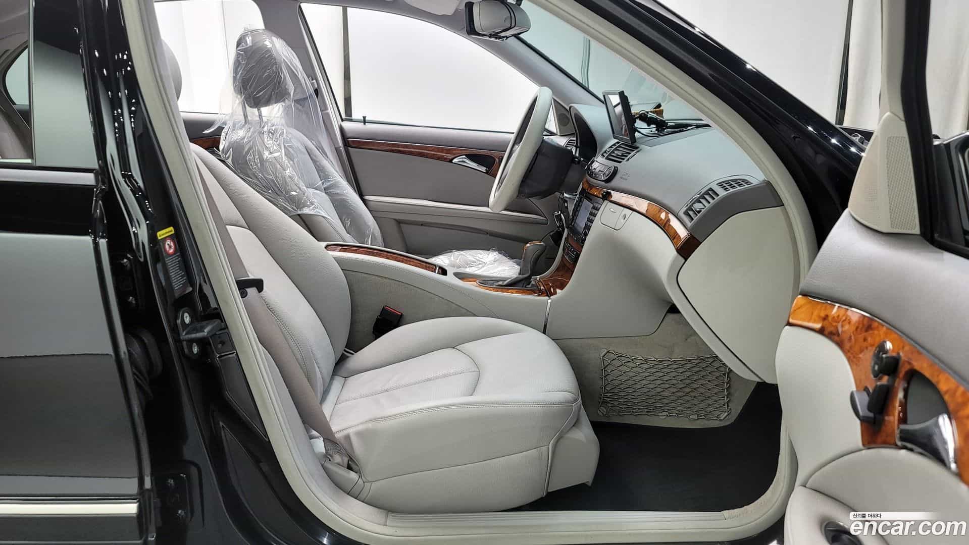 E-Class Mercedes-Benz 2006.11-INNER-010