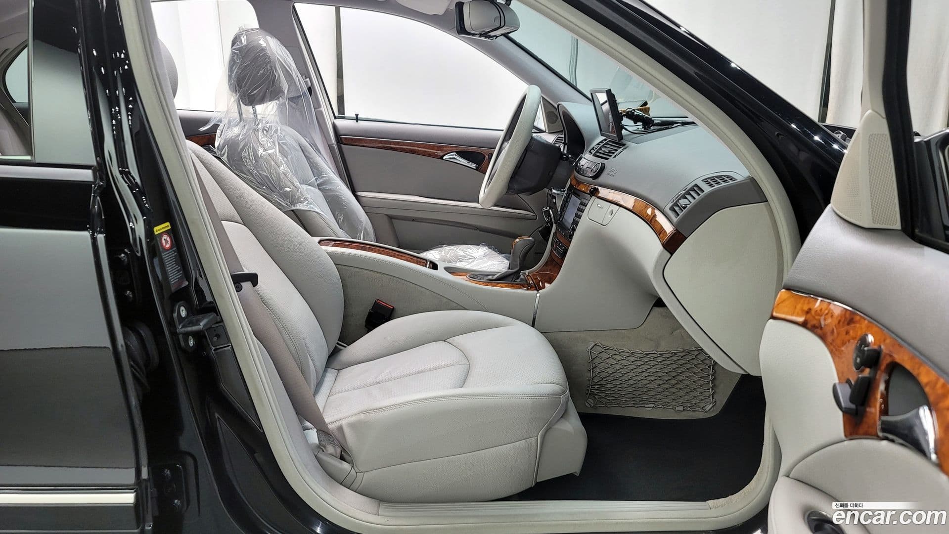 Main__Slider__Photo:E-Class Mercedes-Benz 2006.11-9