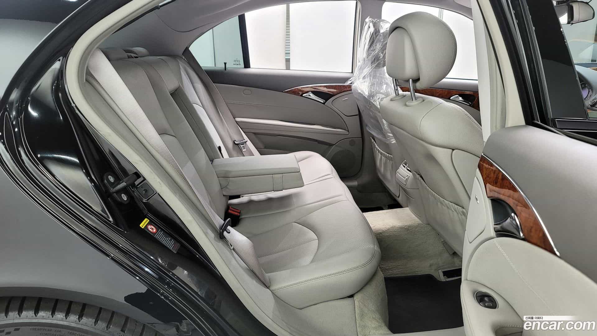 E-Class Mercedes-Benz 2006.11-OPTION-016