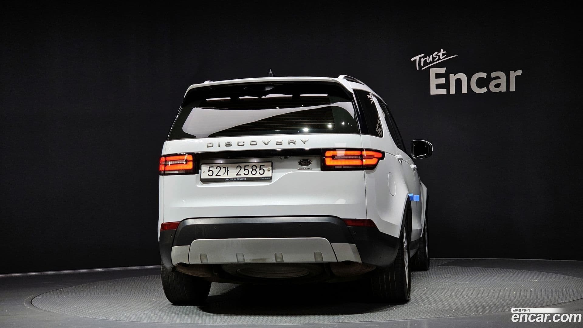 Main__Slider__Photo:Discovery Land Rover 2017.11-3