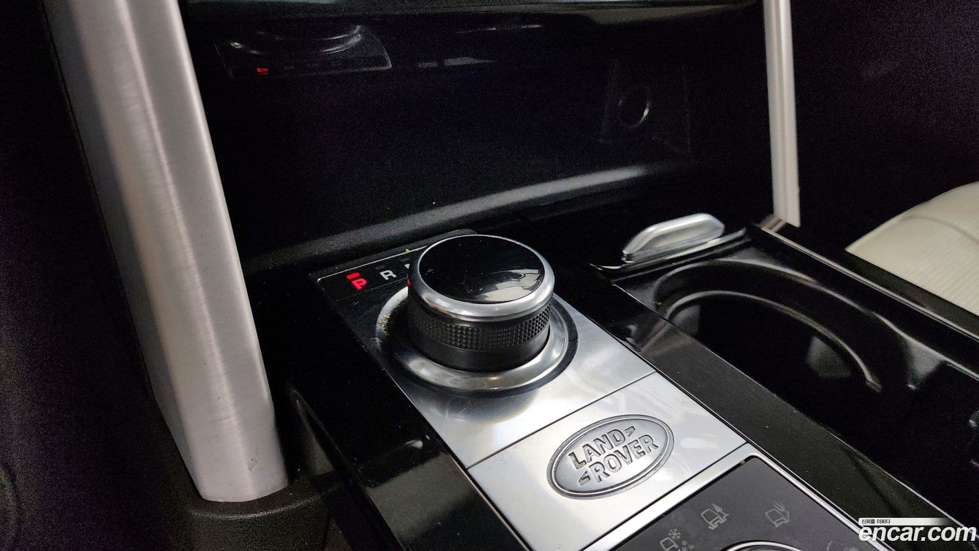 Main__Slider__Photo:Discovery Land Rover 2017.11-8