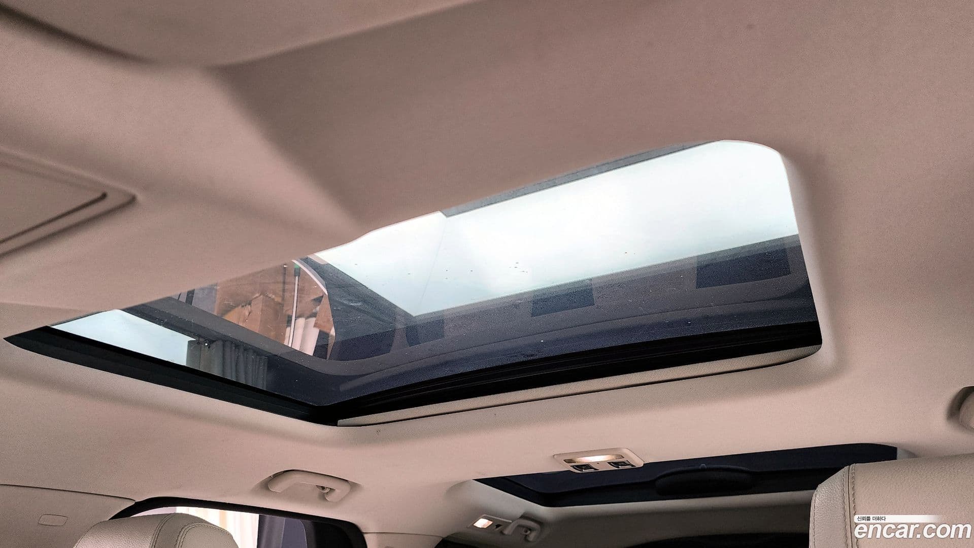 Main__Slider__Photo:Discovery Land Rover 2017.11-17