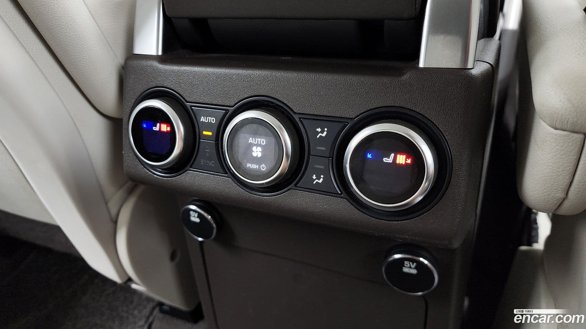 Main__Slider__Photo:Discovery Land Rover 2017.11-18