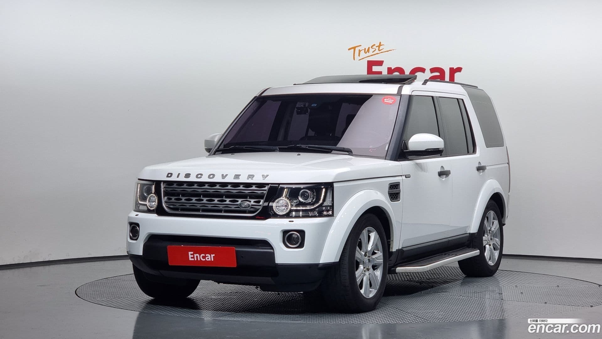 Main__Slider__Photo:Discovery Land Rover 2015.10-0