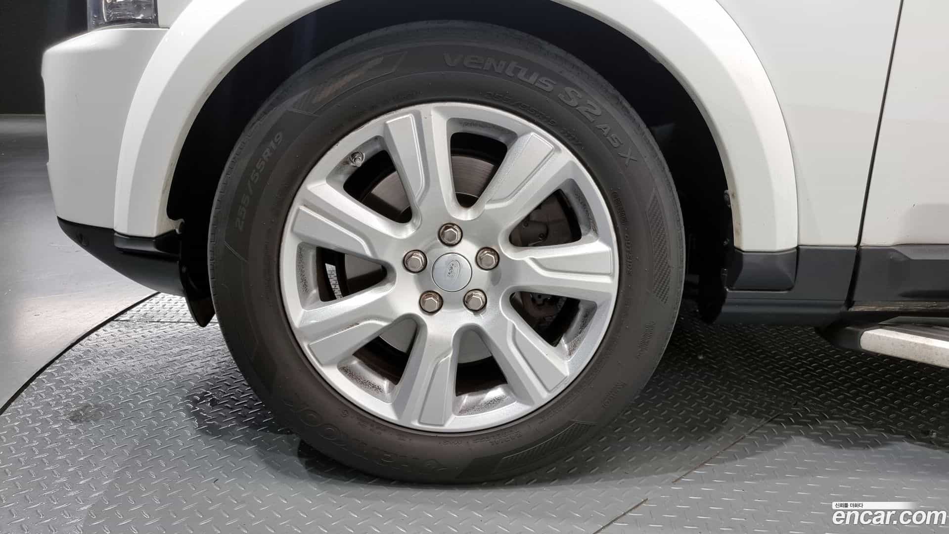 Discovery Land Rover 2015.10-OUTER-005