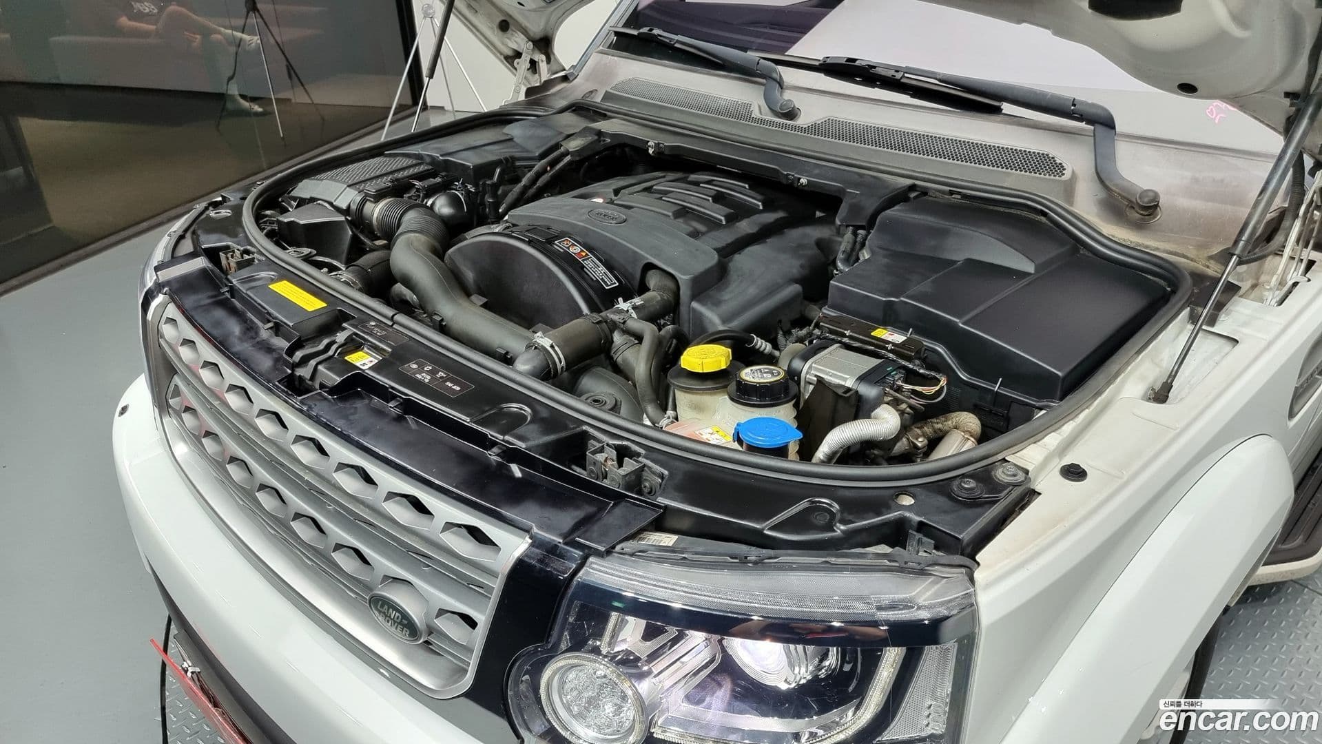 Main__Slider__Photo:Discovery Land Rover 2015.10-5