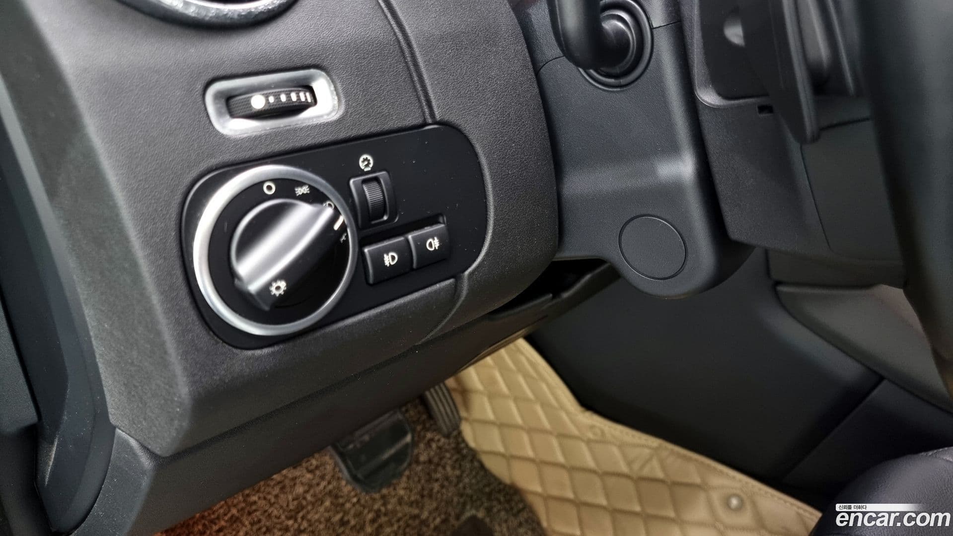 Main__Slider__Photo:Discovery Land Rover 2015.10-15