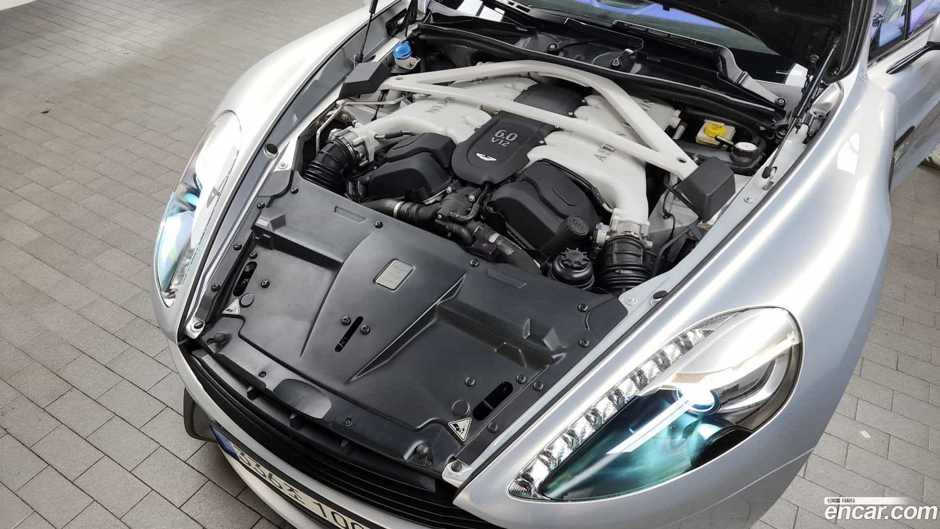 Vanquish Astonmartin 2015.11-INNER-006