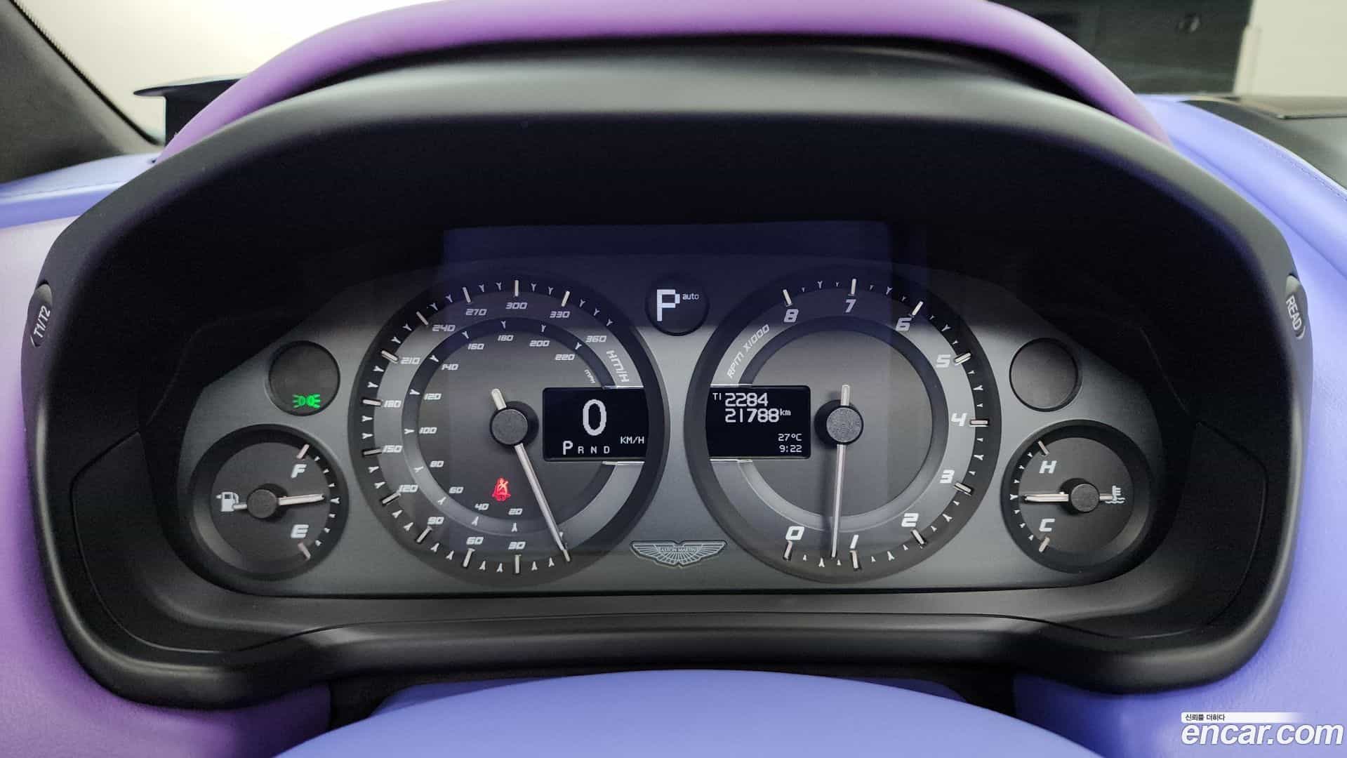 Vanquish Astonmartin 2015.11-INNER-008