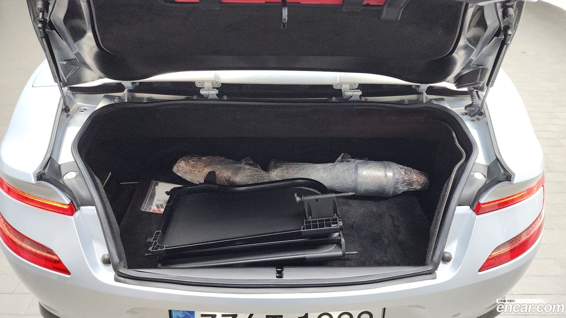 Main__Slider__Photo:Vanquish Astonmartin 2015.11-19