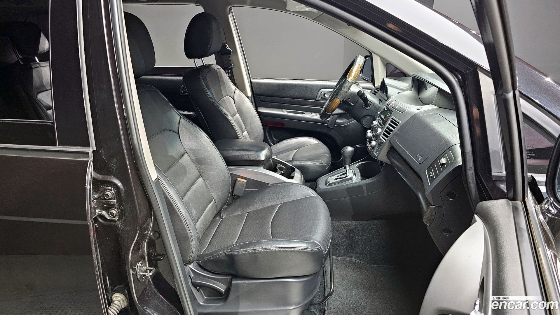 Main__Slider__Photo:KORANDO KG Mobility 2018.7-11