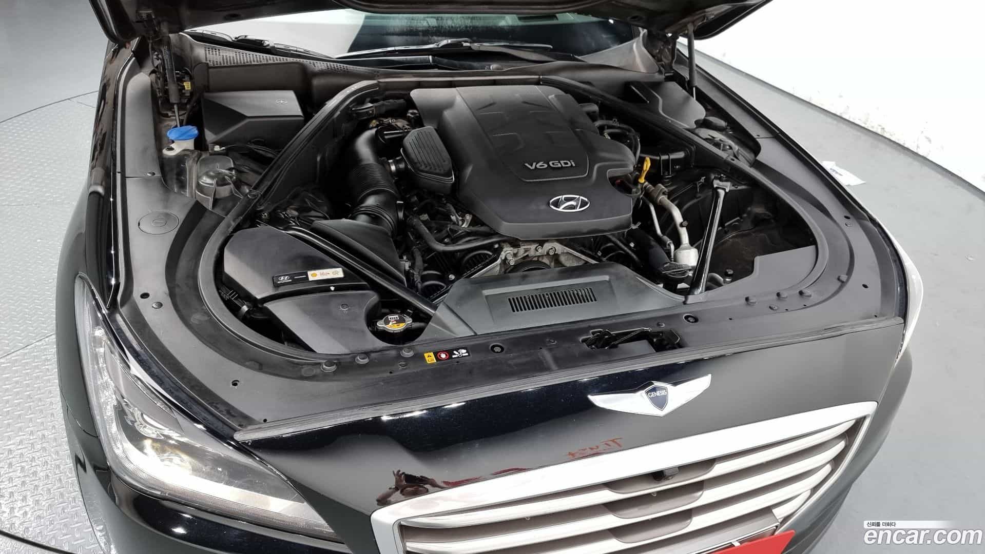 Genesis Hyundai 2016.0-INNER-006