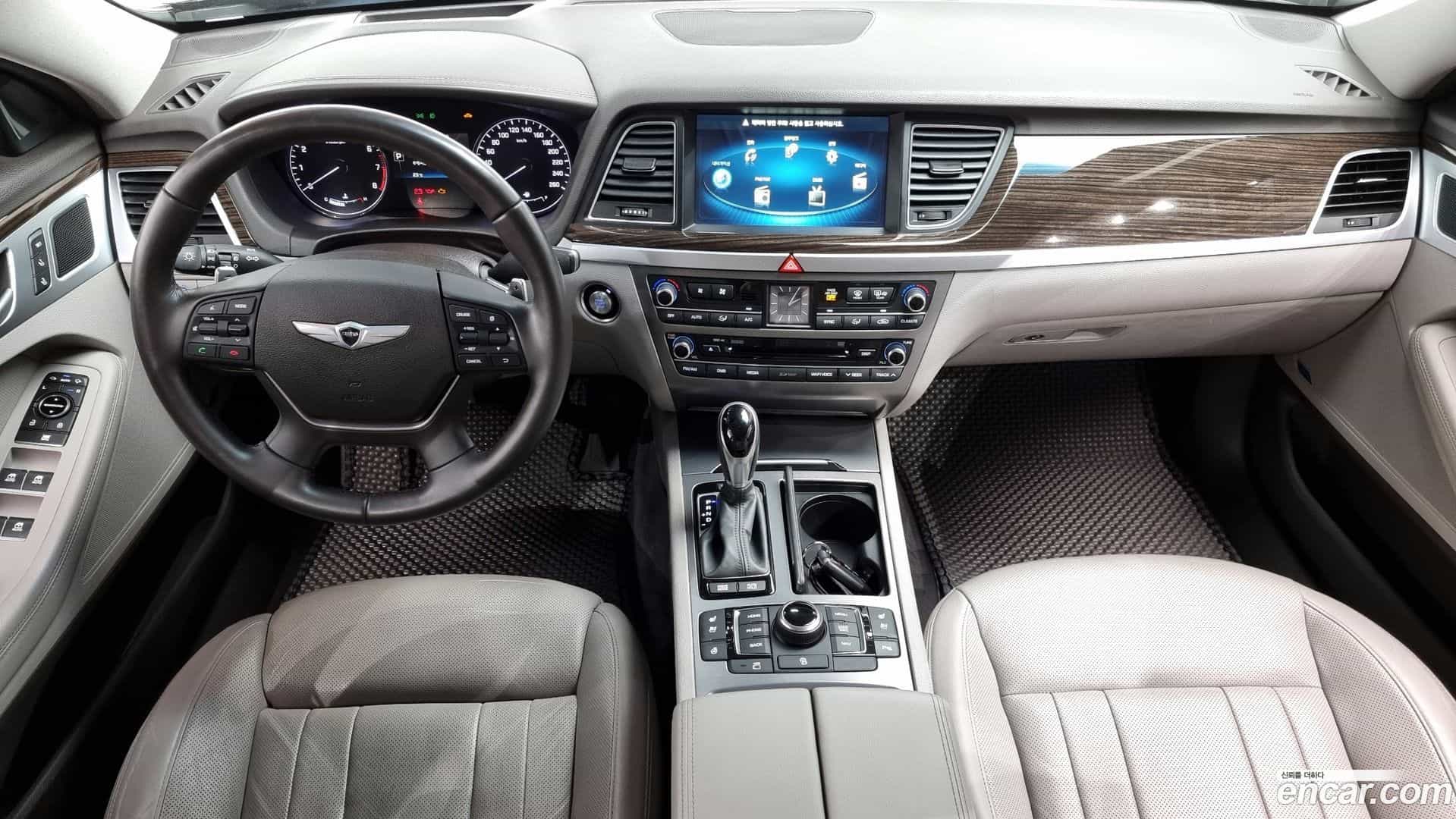 Genesis Hyundai 2016.0-INNER-007