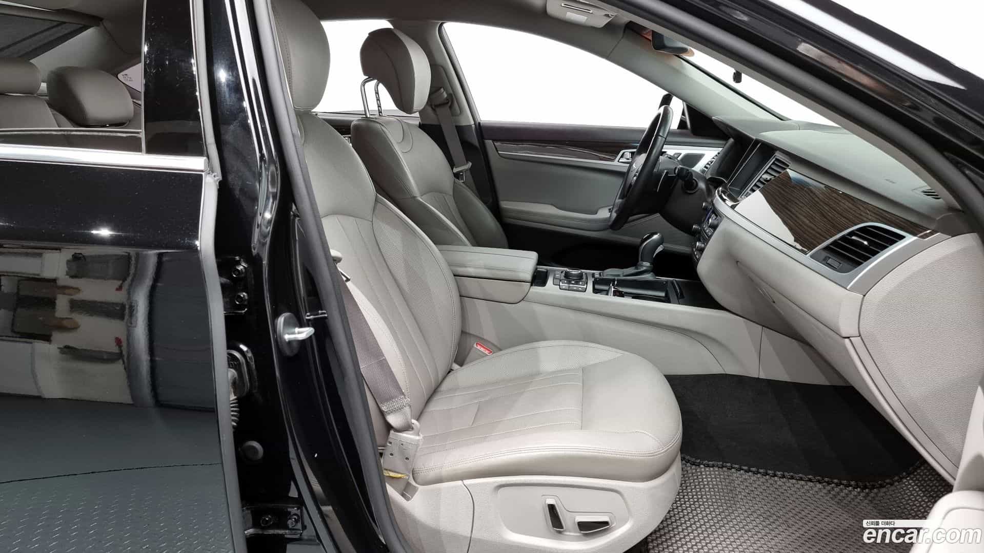 Genesis Hyundai 2016.0-OPTION-015