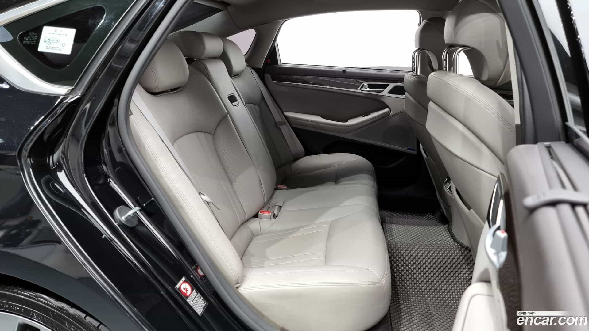 Genesis Hyundai 2016.0-OPTION-016