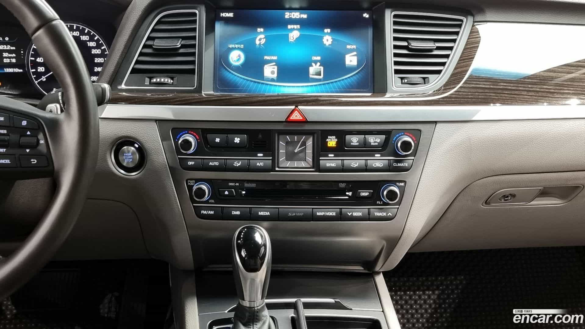 Genesis Hyundai 2016.0-OPTION-018