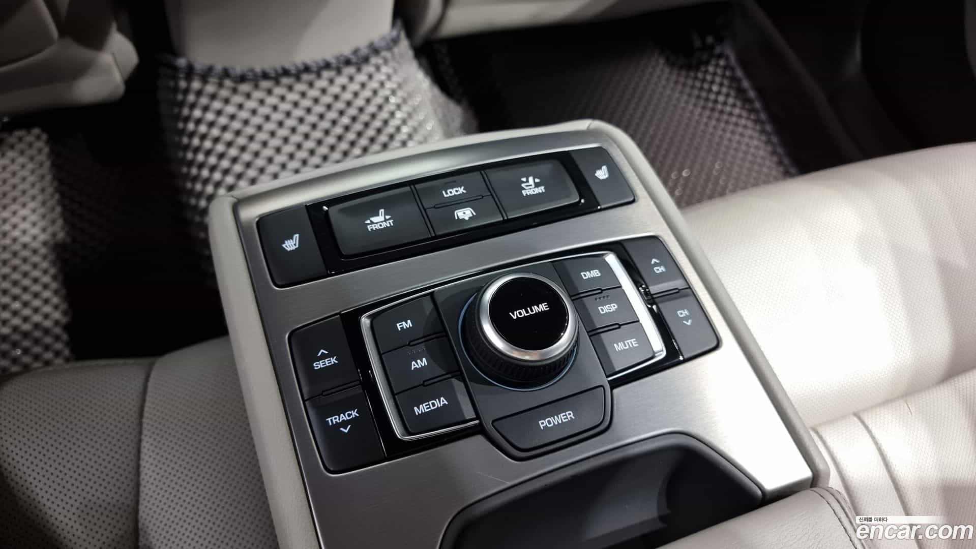 Genesis Hyundai 2016.0-OPTION-023