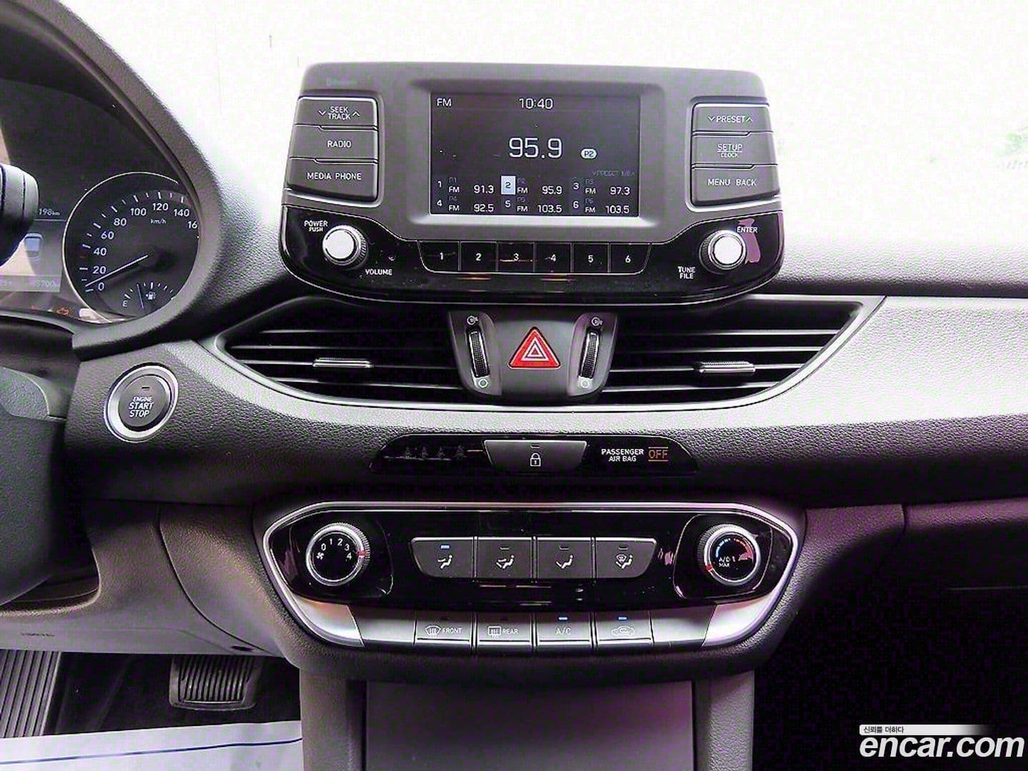 Main__Slider__Photo:i30 Hyundai 2017.0-13