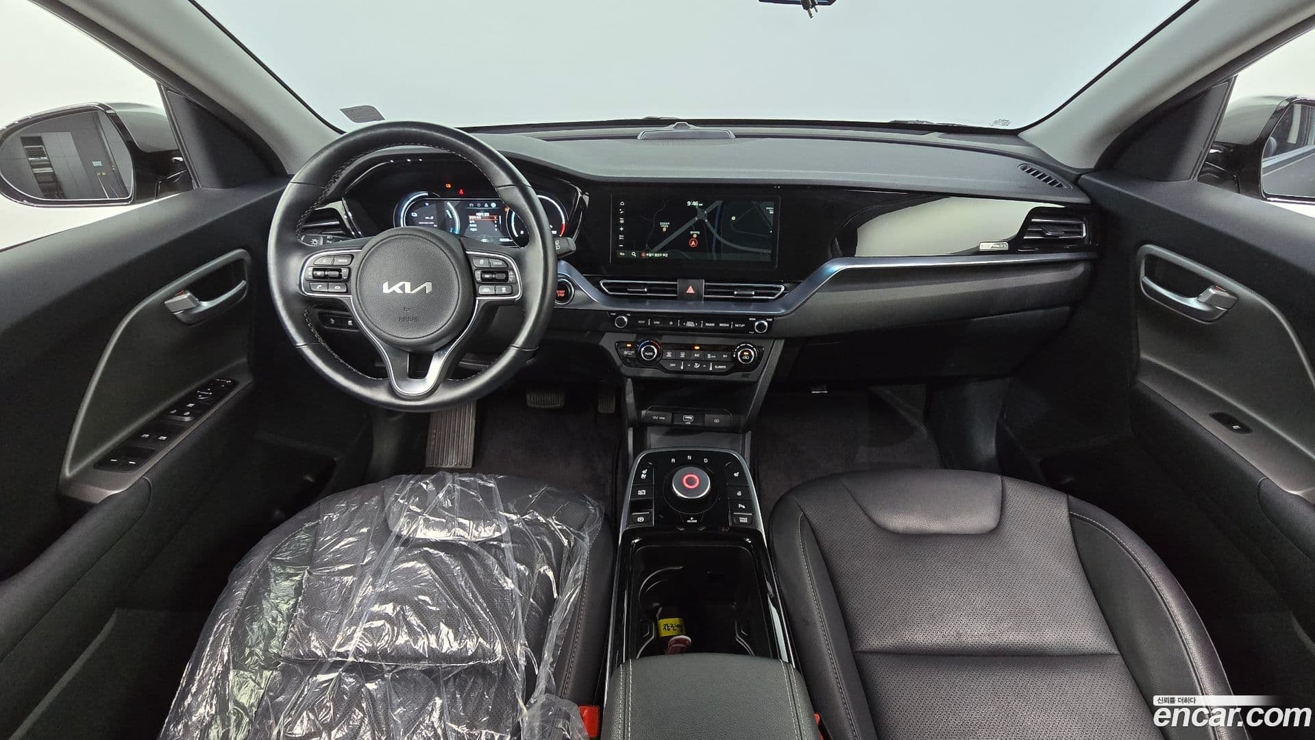 Main__Slider__Photo:Niro Kia 2023.3-6