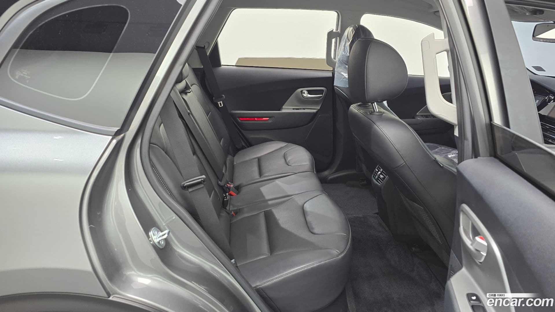 Main__Slider__Photo:Niro Kia 2023.3-11