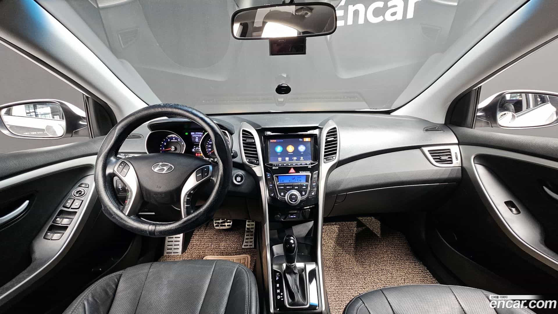 i30 Hyundai 2014.0-INNER-007