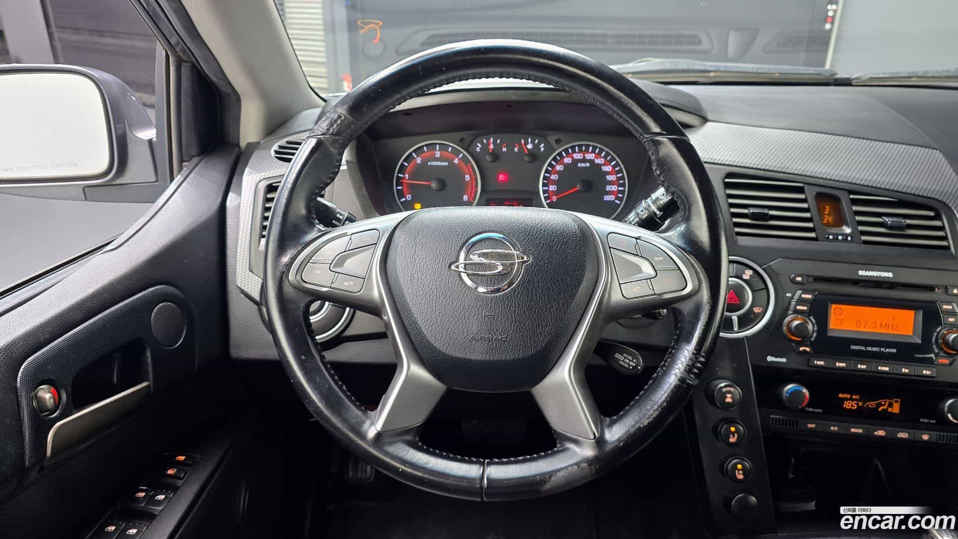 KORANDO KG_Mobility_Ssangyong 2015.6-OPTION-017