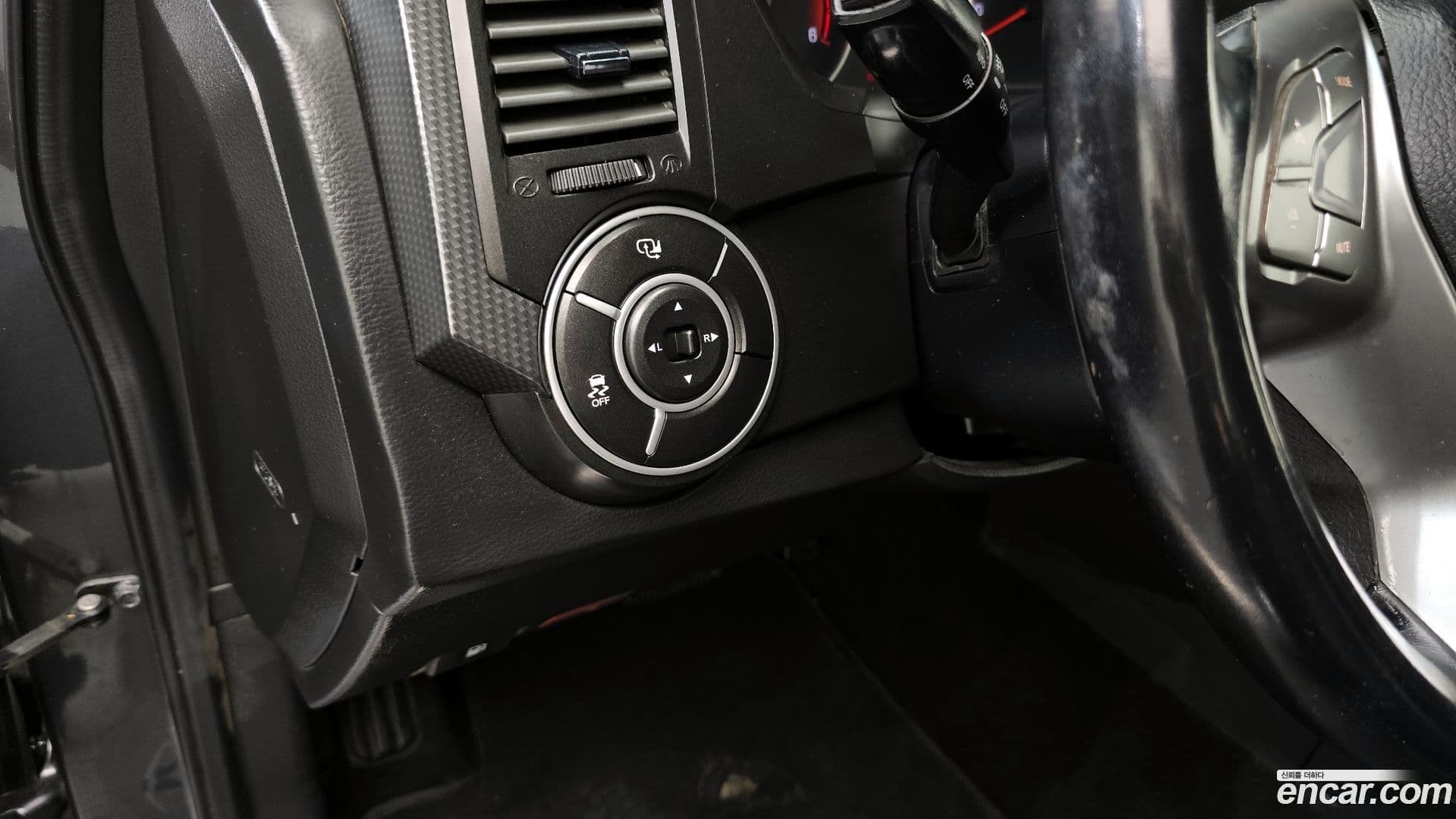 Main__Slider__Photo:KORANDO KG_Mobility_Ssangyong 2015.6-13