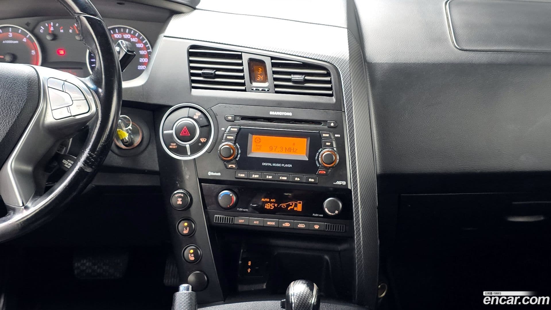 Main__Slider__Photo:KORANDO KG_Mobility_Ssangyong 2015.6-18