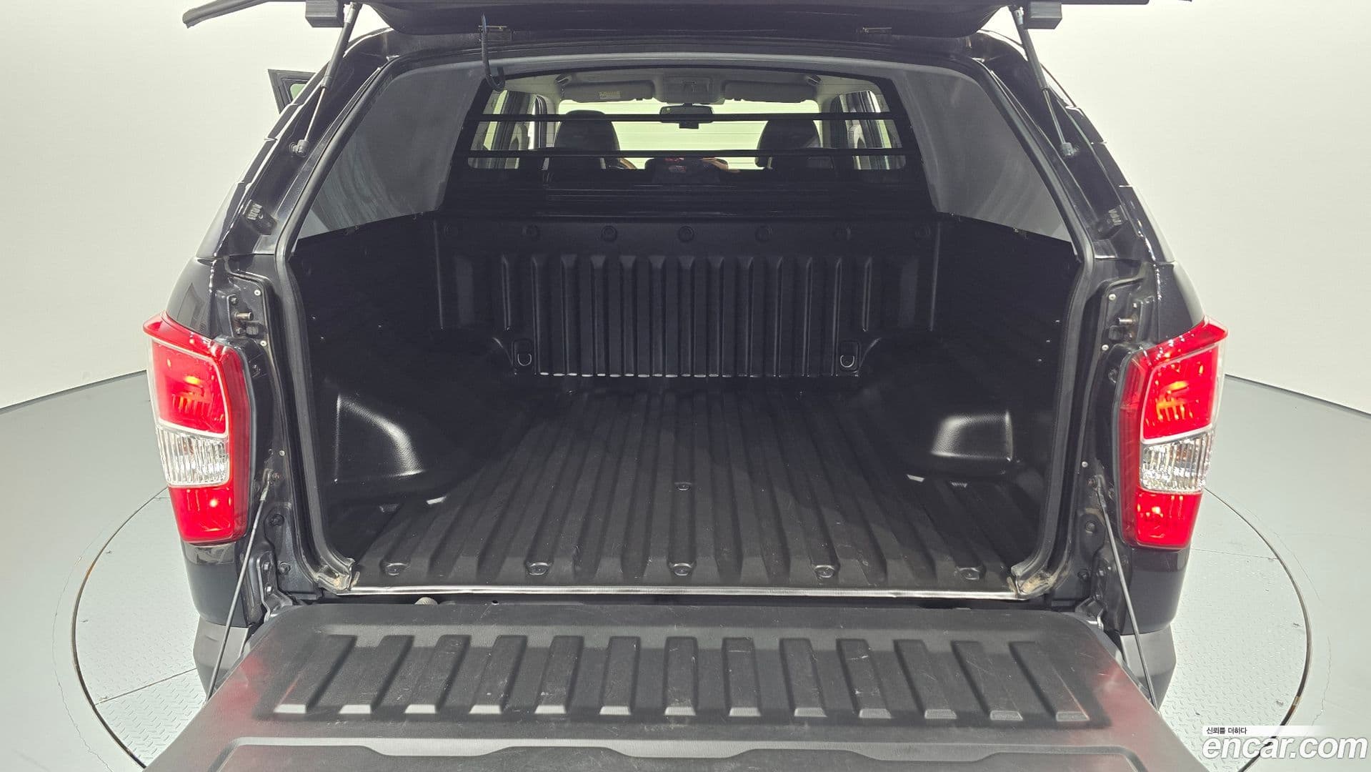 Main__Slider__Photo:Rexton KG_Mobility_Ssangyong 2019.3-19