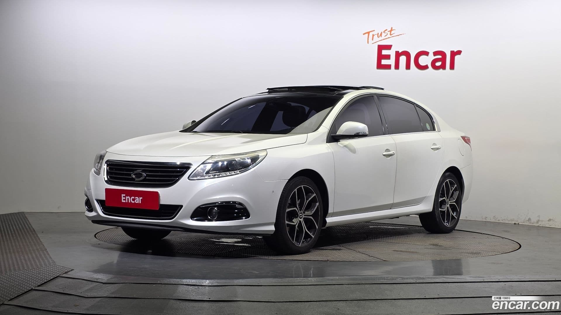 Main__Slider__Photo:SM5 Renault-KoreaSamsung 2014.11-0