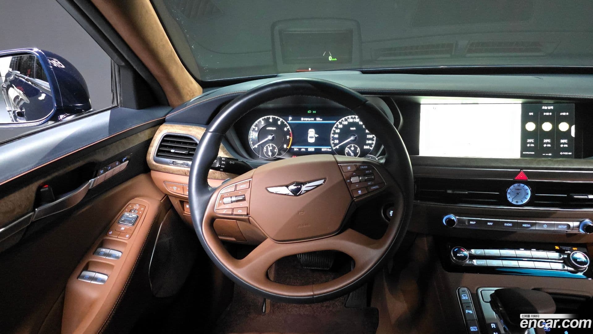 Main__Slider__Photo:G90 Genesis 2020.8-12