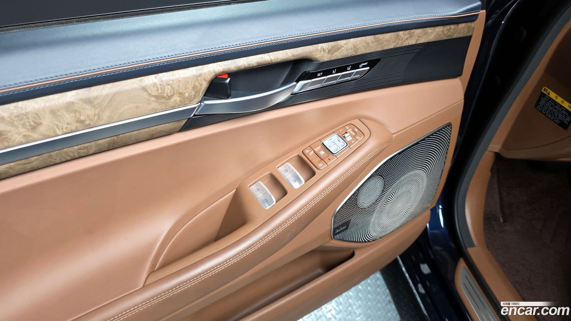 Main__Slider__Photo:G90 Genesis 2020.8-18