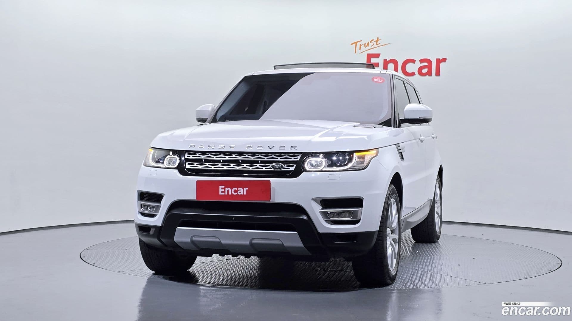 Main__Slider__Photo:Range Rover Sport Land Rover 2016.3-2