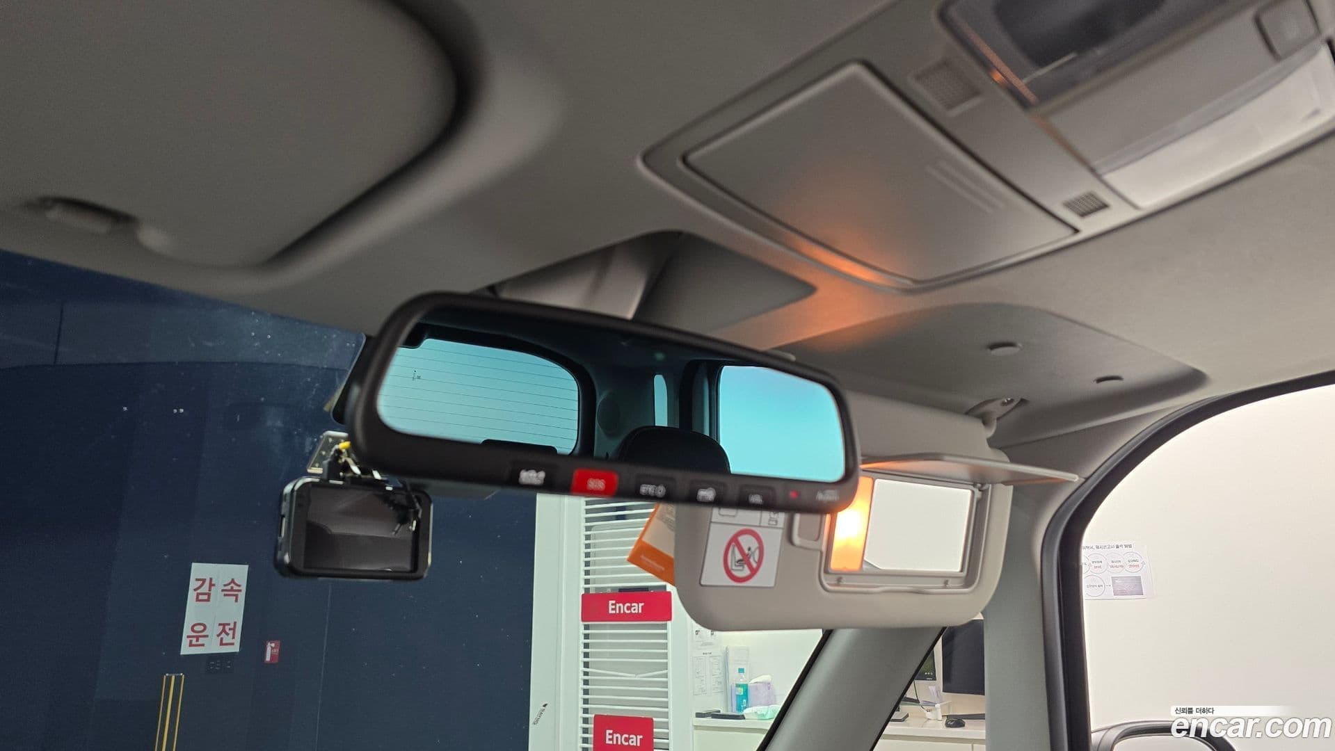 Main__Slider__Photo:RAY Kia 2024.0-18