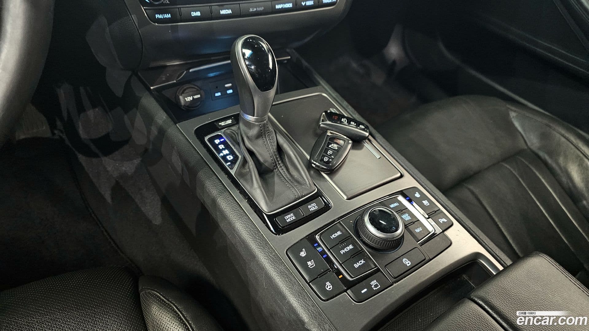 Main__Slider__Photo:Genesis Hyundai 2016.2-8