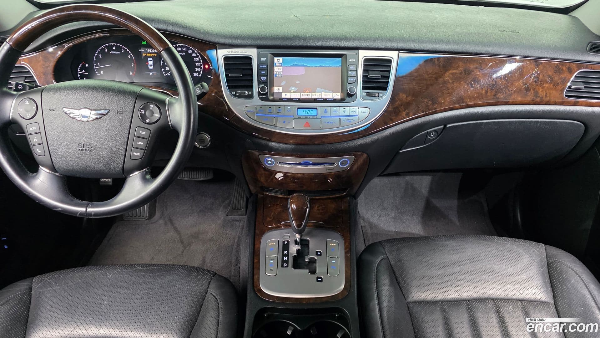 Main__Slider__Photo:Genesis Hyundai 2010.4-6