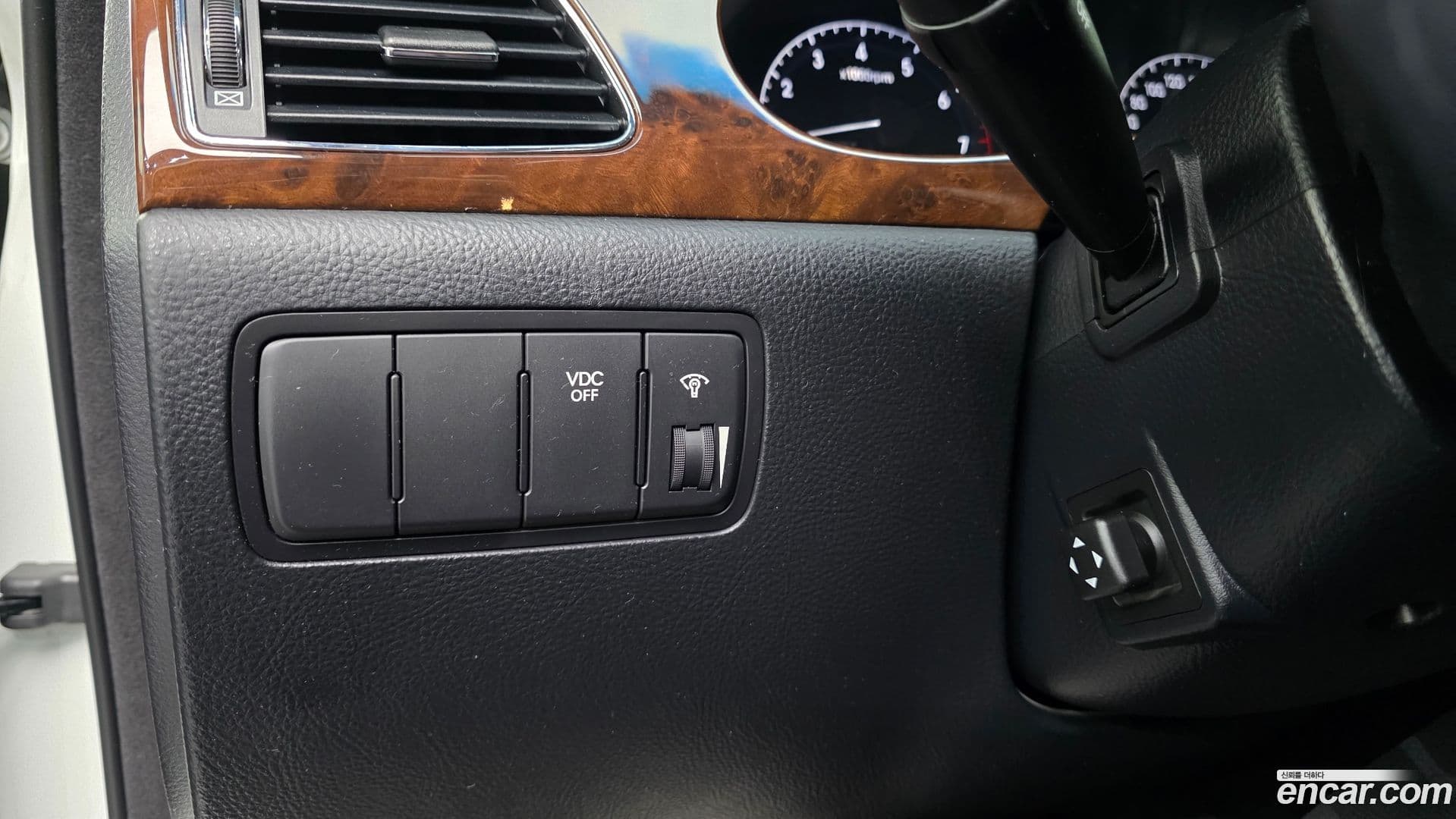 Main__Slider__Photo:Genesis Hyundai 2010.4-12