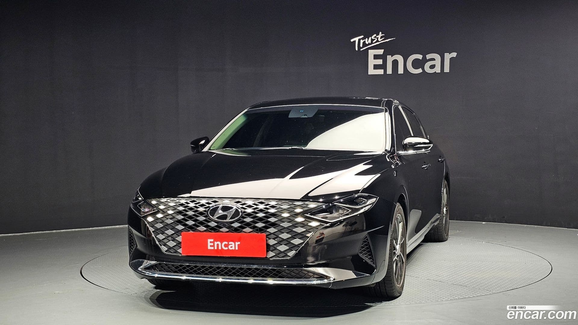 Main__Slider__Photo:Grandeur Hyundai 2021.6-2