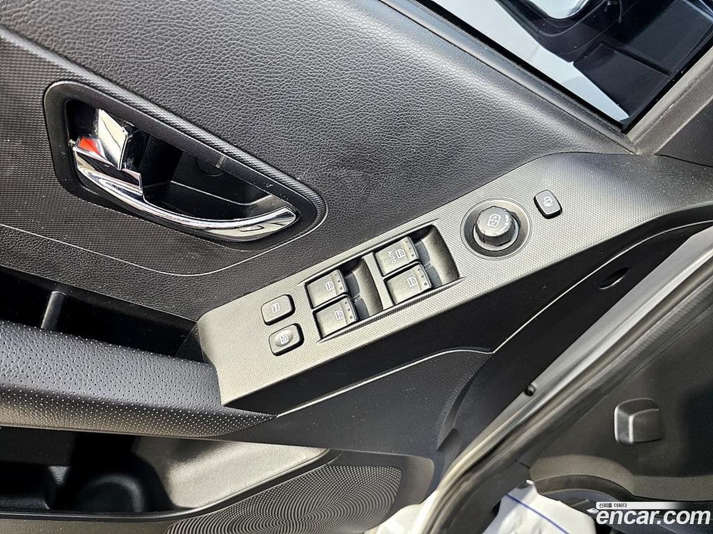 Main__Slider__Photo:KORANDO KG_Mobility_Ssangyong 2013.1-12