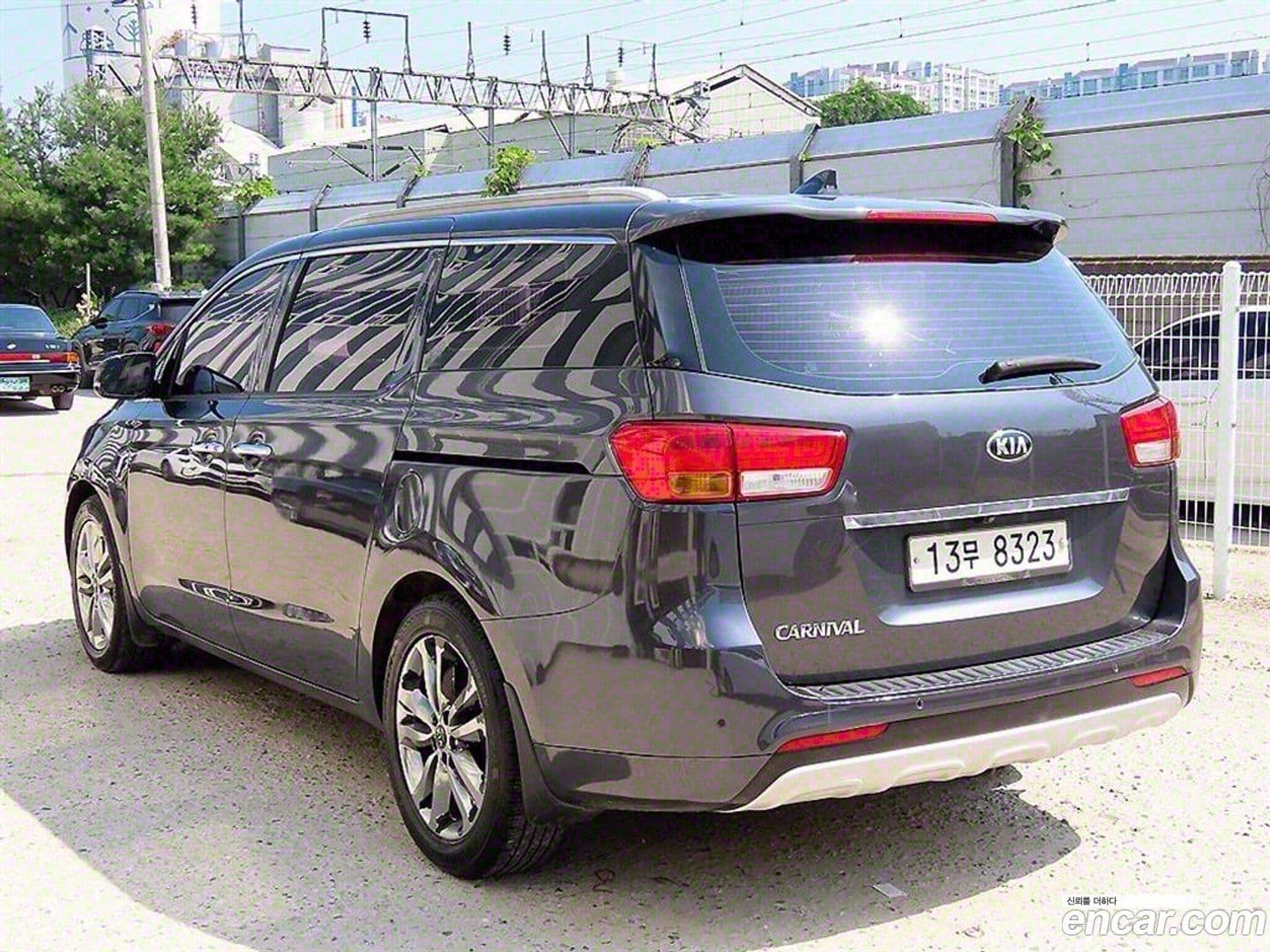 Main__Slider__Photo:Canival Kia 2015.0-2