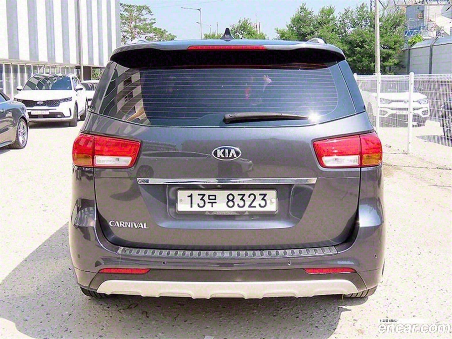 Main__Slider__Photo:Canival Kia 2015.0-3