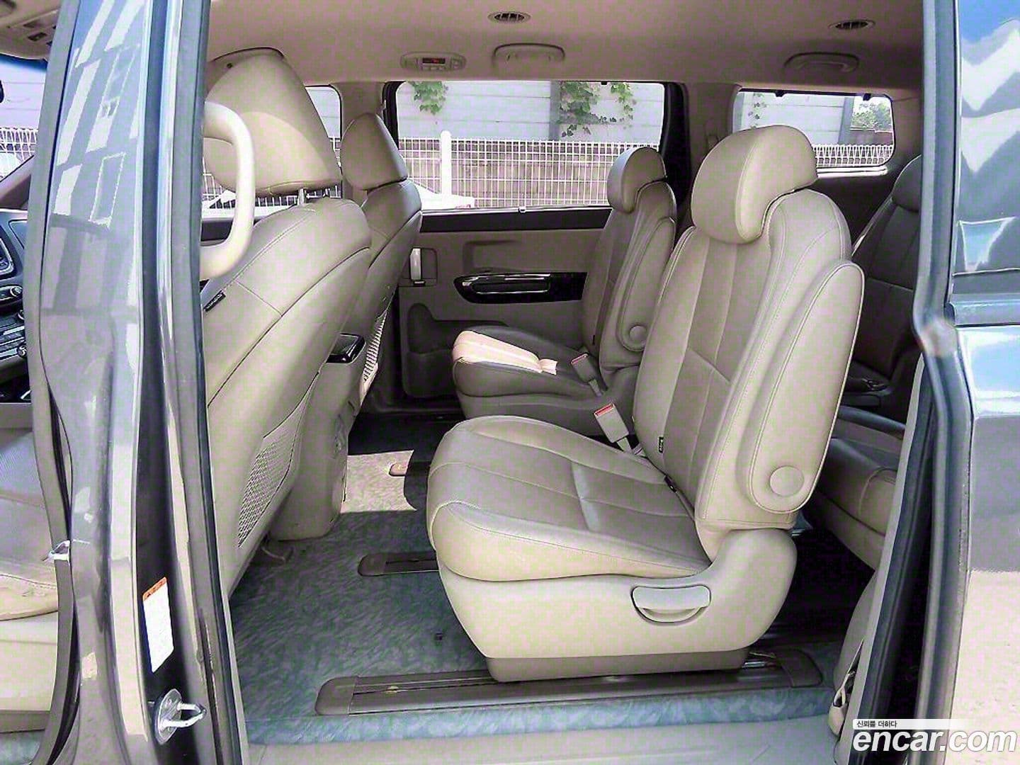 Main__Slider__Photo:Canival Kia 2015.0-5