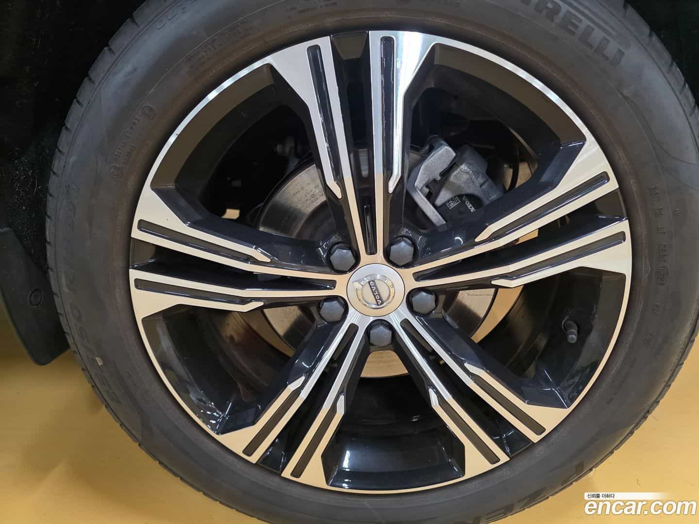 XC40 Volvo 2021.10-OUTER-005